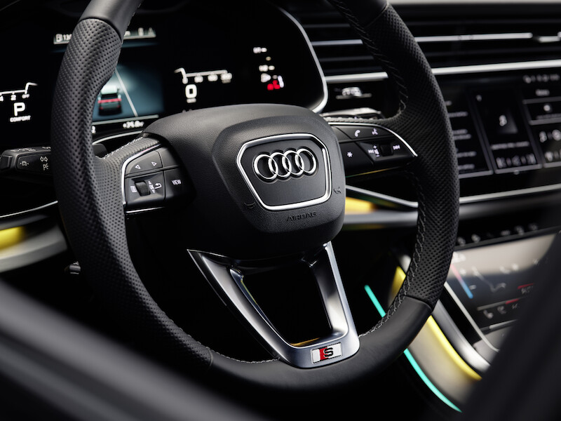 Ekspresyjny design i nowa technika świateł - udoskonalone Audi Q8