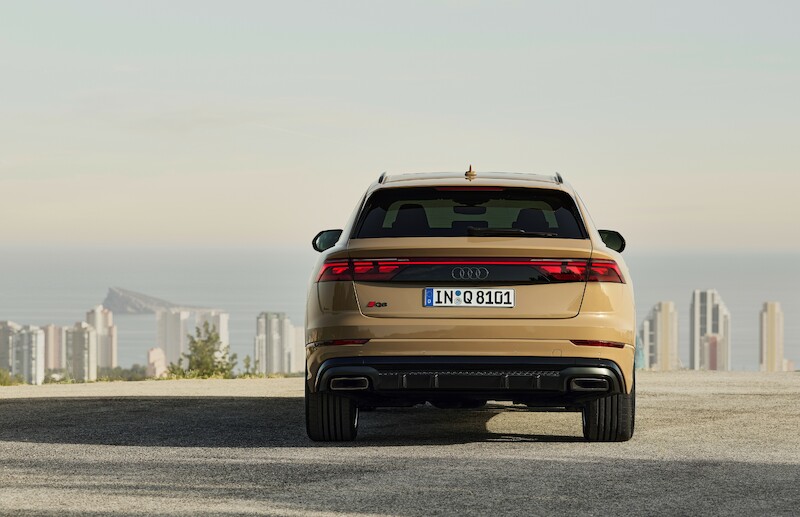 Ekspresyjny design i nowa technika świateł - udoskonalone Audi Q8