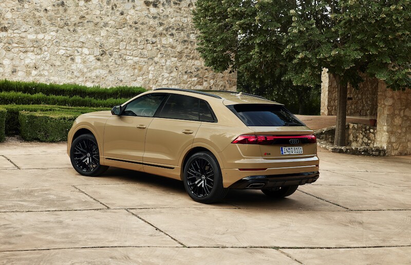 Ekspresyjny design i nowa technika świateł - udoskonalone Audi Q8