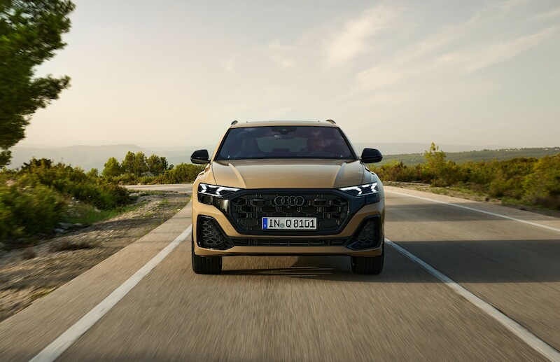 Ekspresyjny design i nowa technika świateł - udoskonalone Audi Q8