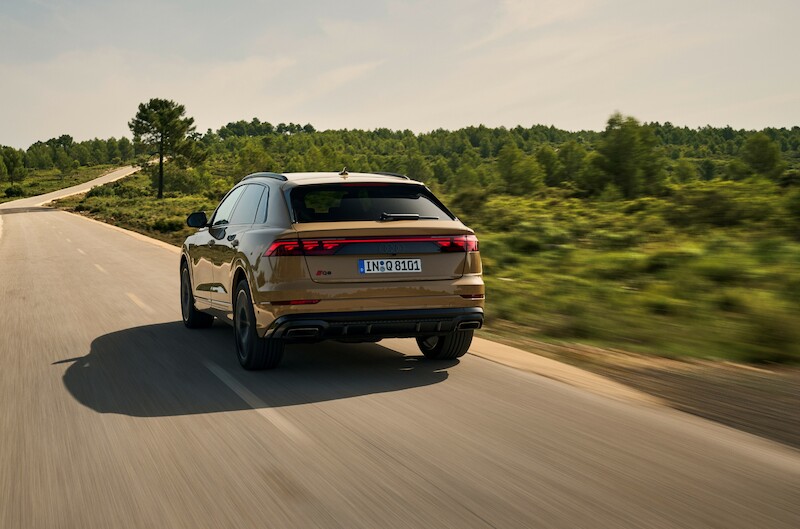 Ekspresyjny design i nowa technika świateł - udoskonalone Audi Q8