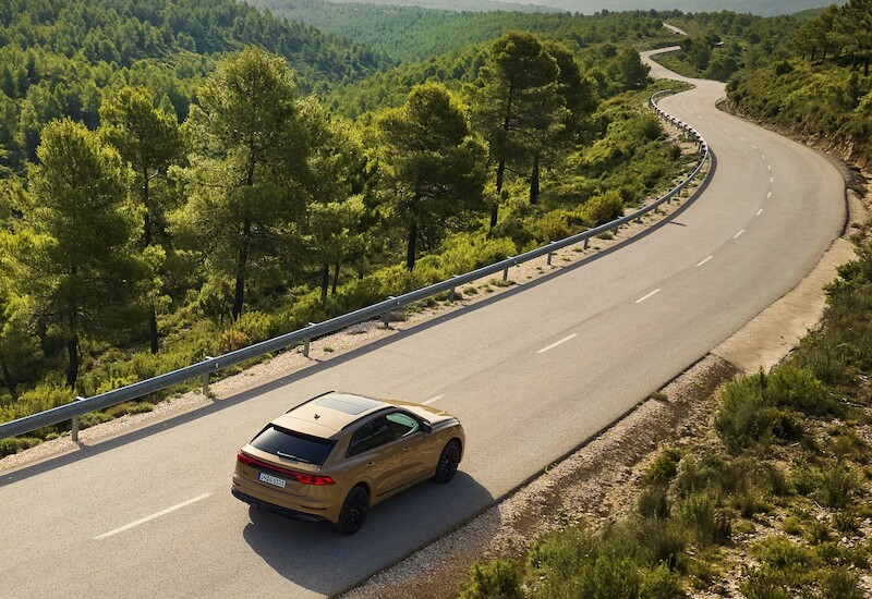 Ekspresyjny design i nowa technika świateł - udoskonalone Audi Q8