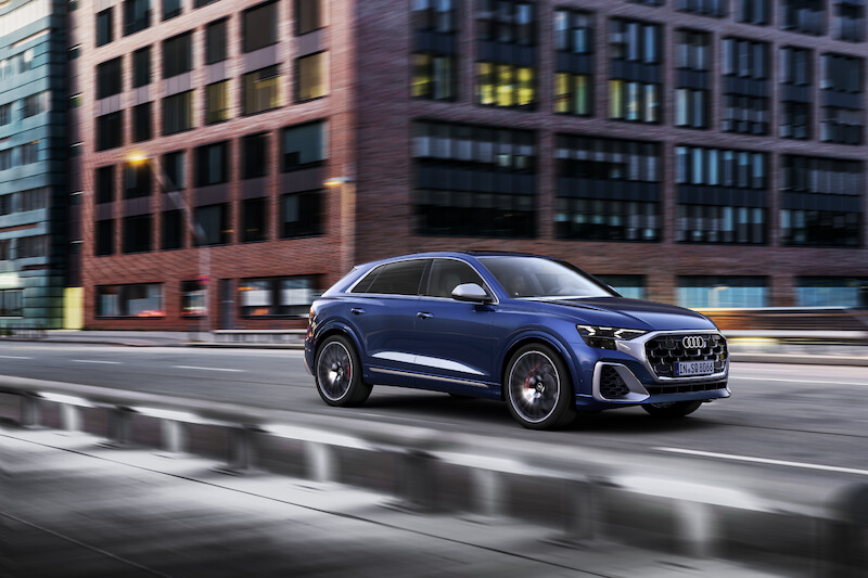 Ekspresyjny design i nowa technika świateł - udoskonalone Audi Q8