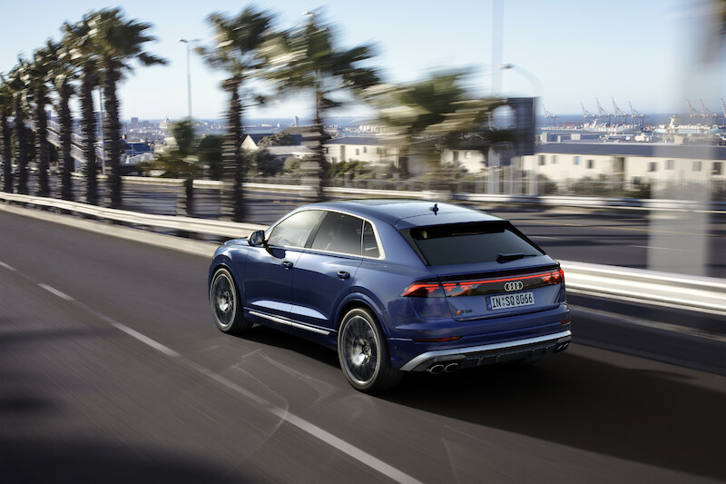 Ekspresyjny design i nowa technika świateł - udoskonalone Audi Q8