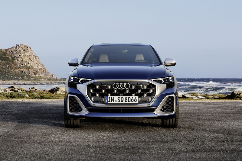 Ekspresyjny design i nowa technika świateł - udoskonalone Audi Q8
