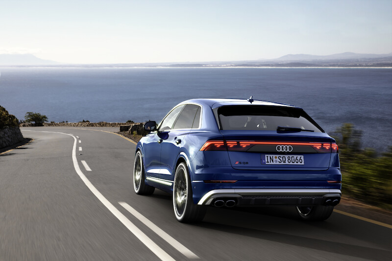 Ekspresyjny design i nowa technika świateł - udoskonalone Audi Q8