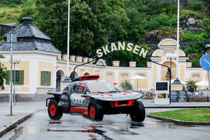 Audi RS Q e-tron w trasie przez trzy miasta: kierowcy Audi inspirują Madryt, Paryż i Sztokholm