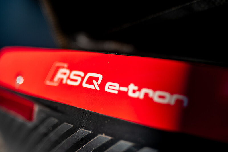 Audi RS Q e-tron na 2024 rok: innowacyjny prototyp z nowymi ulepszeniami