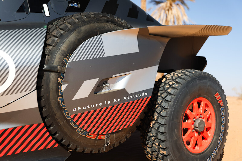 Audi RS Q e-tron na 2024 rok: innowacyjny prototyp z nowymi ulepszeniami