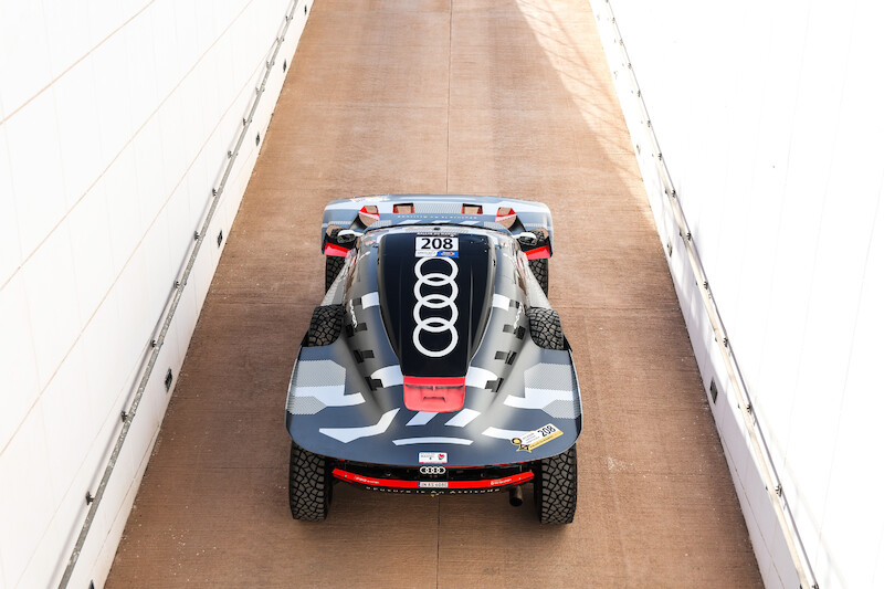 Audi RS Q e-tron na 2024 rok: innowacyjny prototyp z nowymi ulepszeniami