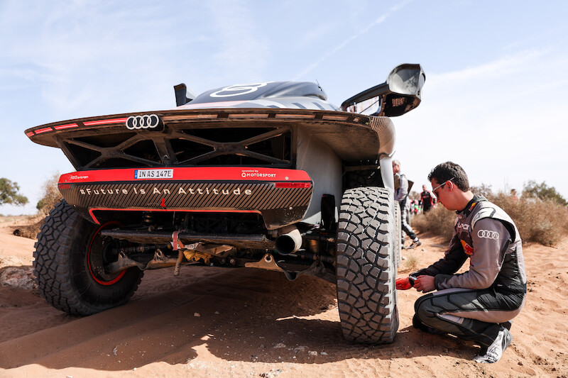Audi RS Q e-tron na 2024 rok: innowacyjny prototyp z nowymi ulepszeniami