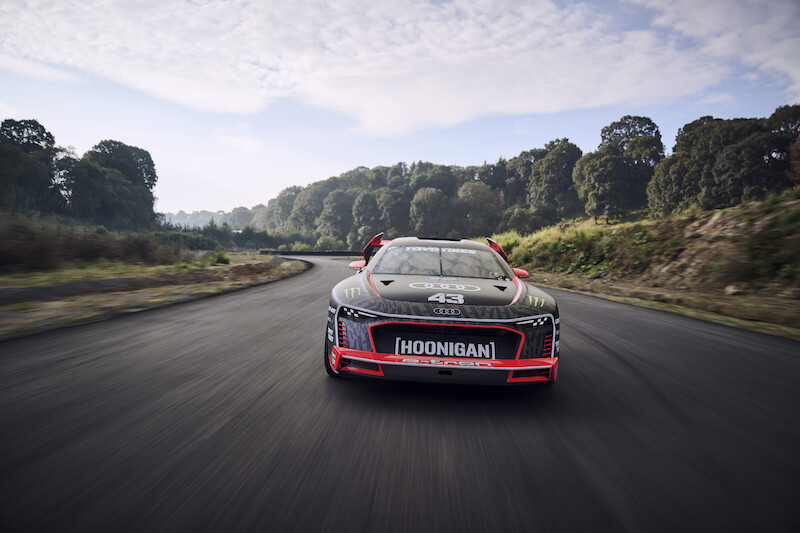 Electrikhana 2: ostatnie wideo driftu z Kenem Blockiem