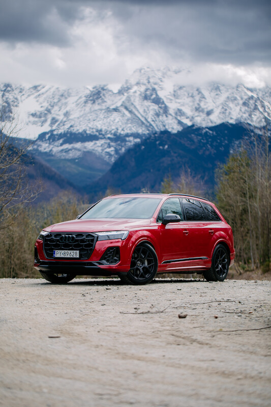 Mocne pod względem designu, komfortu i technologii: odnowione Audi Q7