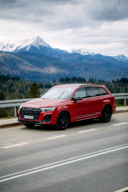 Mocne pod względem designu, komfortu i technologii: odnowione Audi Q7