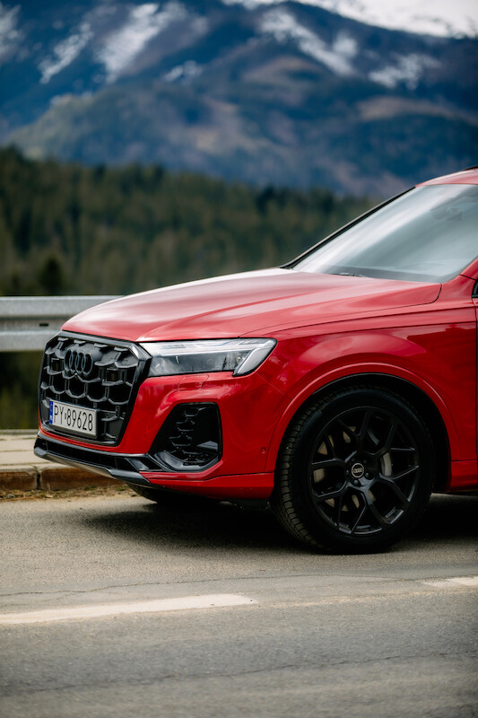 Mocne pod względem designu, komfortu i technologii: odnowione Audi Q7