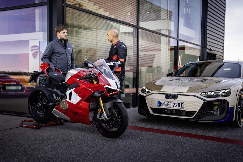 Podwójna dawka adrenaliny: Prototyp Audi e-tron GT i Ducati Panigale V4 R