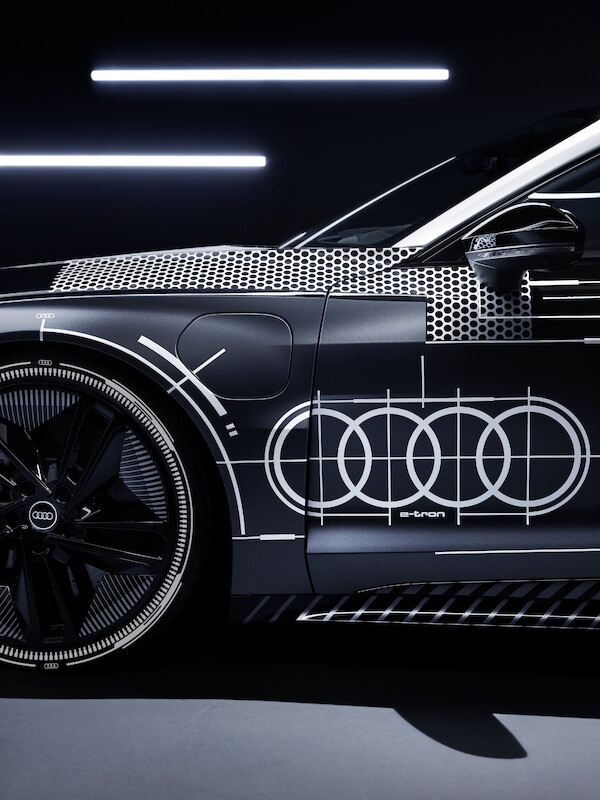 Podwójna dawka adrenaliny: Prototyp Audi e-tron GT i Ducati Panigale V4 R