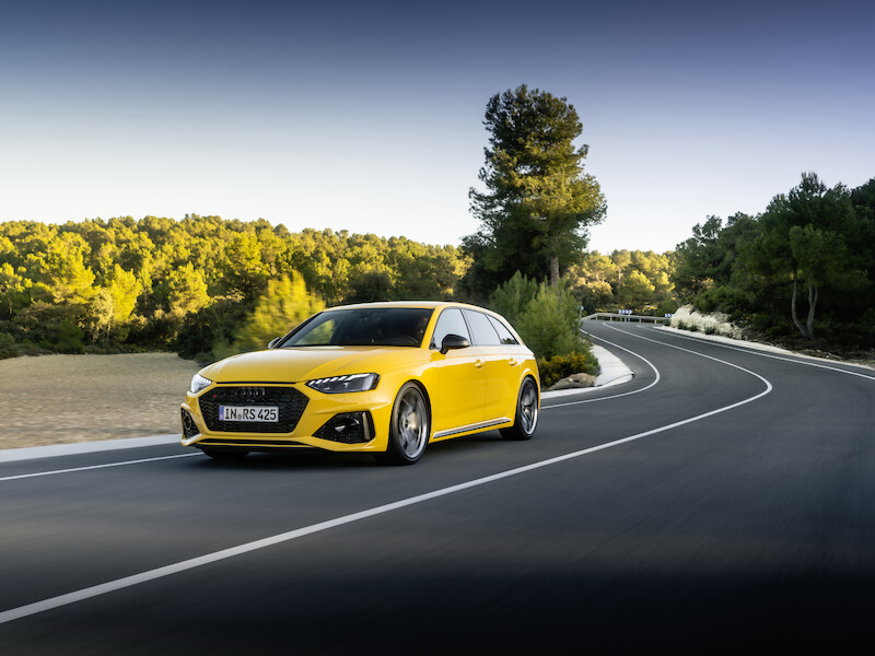 Wysokie osiągi w codziennym użytkowaniu i na torze wyścigowym: Audi RS 4 Avant edition 25 years
