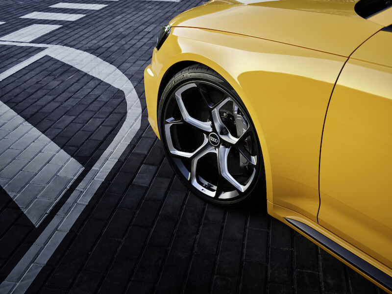 Wysokie osiągi w codziennym użytkowaniu i na torze wyścigowym: Audi RS 4 Avant edition 25 years