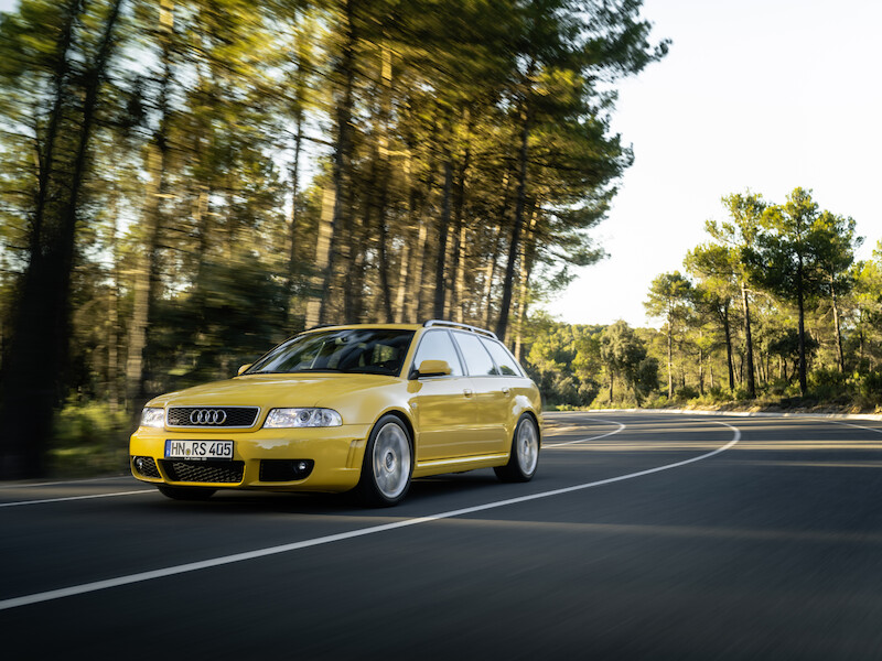 Wysokie osiągi w codziennym użytkowaniu i na torze wyścigowym: Audi RS 4 Avant edition 25 years