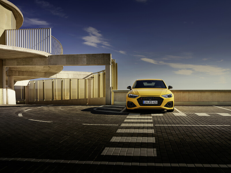 Wysokie osiągi w codziennym użytkowaniu i na torze wyścigowym: Audi RS 4 Avant edition 25 years