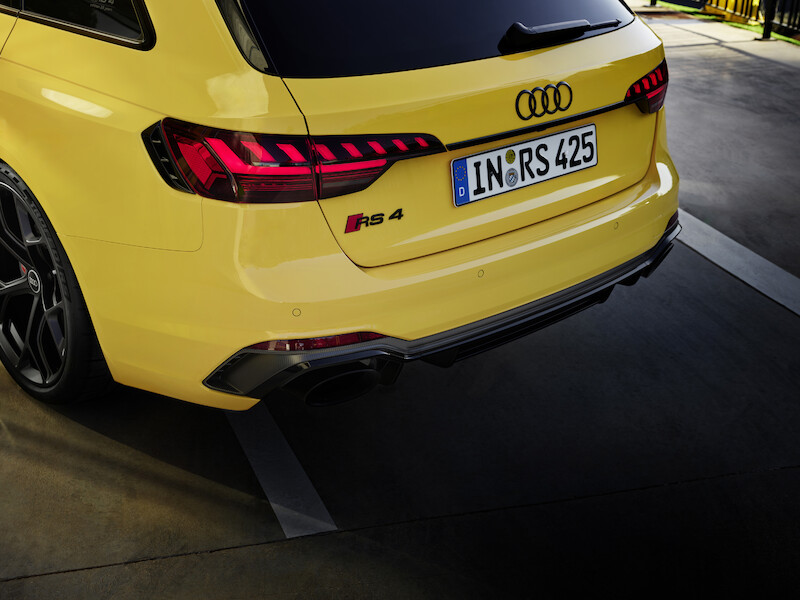 Wysokie osiągi w codziennym użytkowaniu i na torze wyścigowym: Audi RS 4 Avant edition 25 years