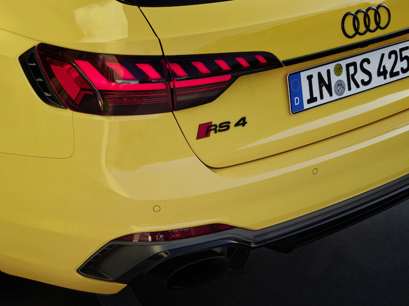 Wysokie osiągi w codziennym użytkowaniu i na torze wyścigowym: Audi RS 4 Avant edition 25 years