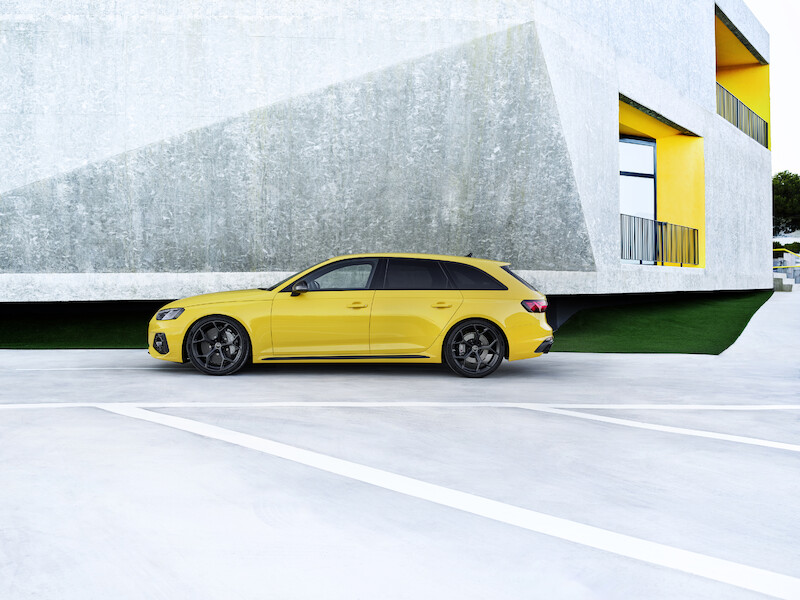 Wysokie osiągi w codziennym użytkowaniu i na torze wyścigowym: Audi RS 4 Avant edition 25 years