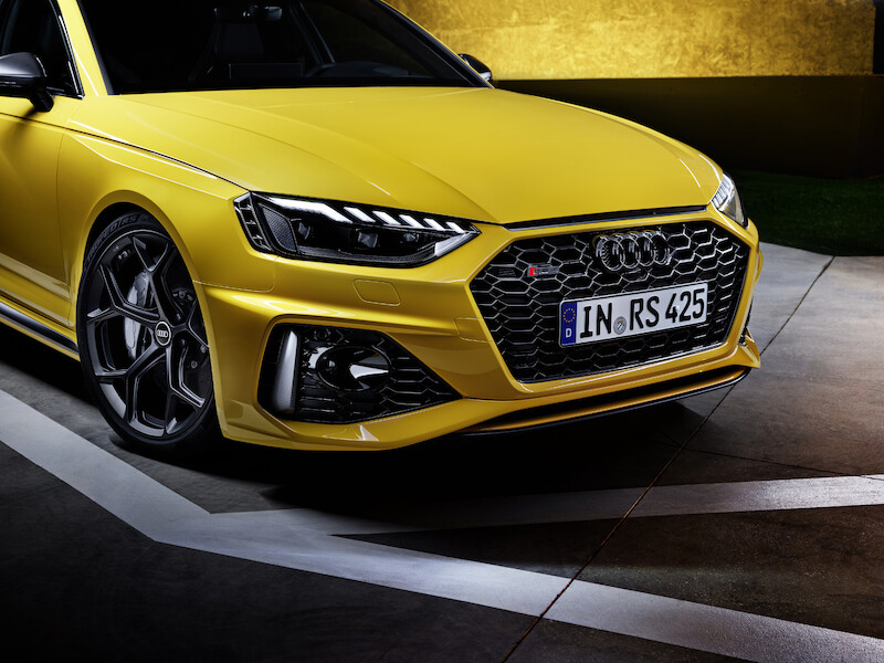 Wysokie osiągi w codziennym użytkowaniu i na torze wyścigowym: Audi RS 4 Avant edition 25 years