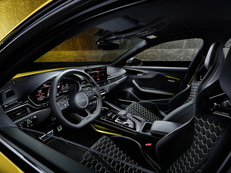 Wysokie osiągi w codziennym użytkowaniu i na torze wyścigowym: Audi RS 4 Avant edition 25 years