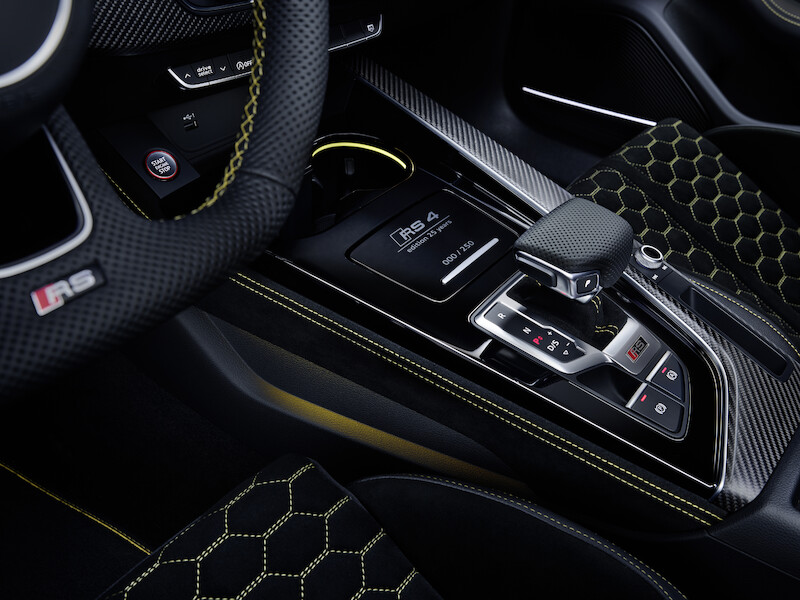 Wysokie osiągi w codziennym użytkowaniu i na torze wyścigowym: Audi RS 4 Avant edition 25 years