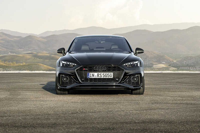 Wysokie osiągi w codziennym użytkowaniu i na torze wyścigowym: Audi RS 4 Avant edition 25 years