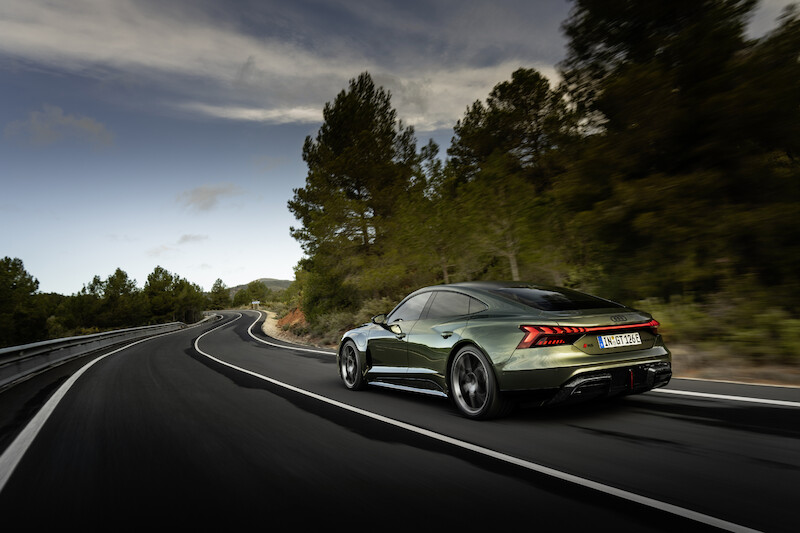 Nowe Audi e-tron GT: elektryzujące arcydzieło
