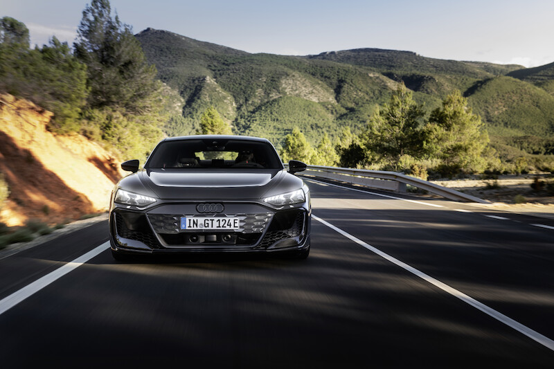 Nowe Audi e-tron GT: elektryzujące arcydzieło