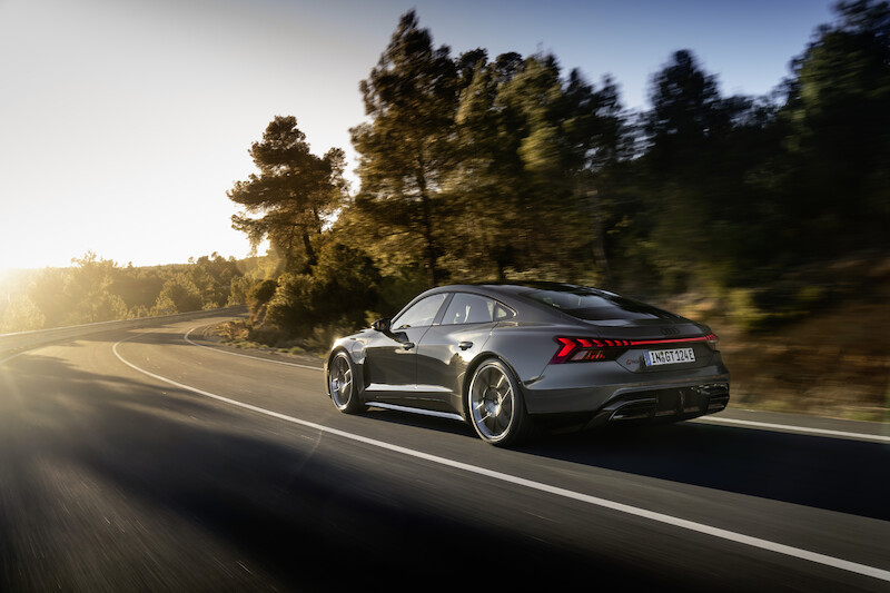 Nowe Audi e-tron GT: elektryzujące arcydzieło