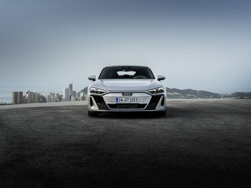 Nowe Audi e-tron GT: elektryzujące arcydzieło