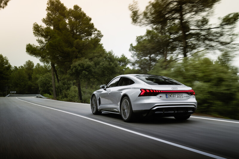 Nowe Audi e-tron GT: elektryzujące arcydzieło
