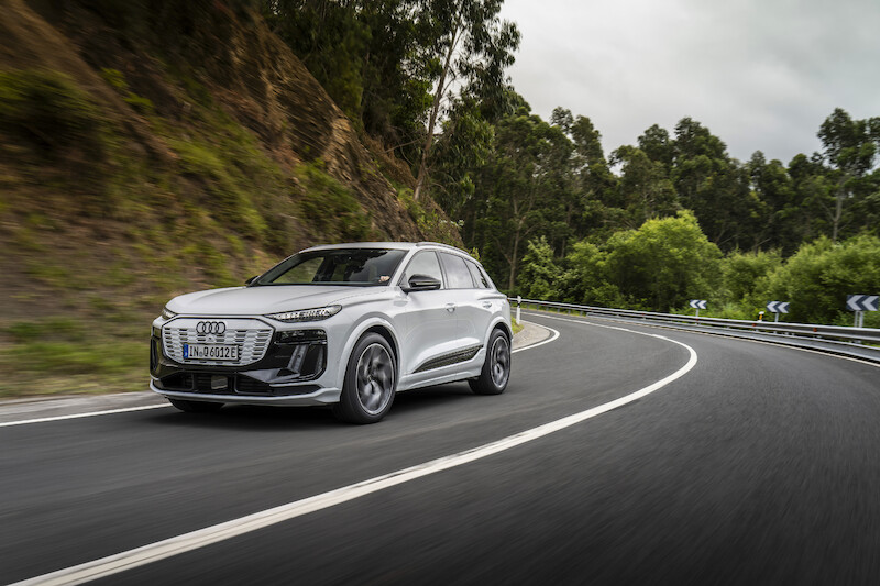 Czysta przyjemność z jazdy: północna Hiszpania w Audi Q6 e-tron