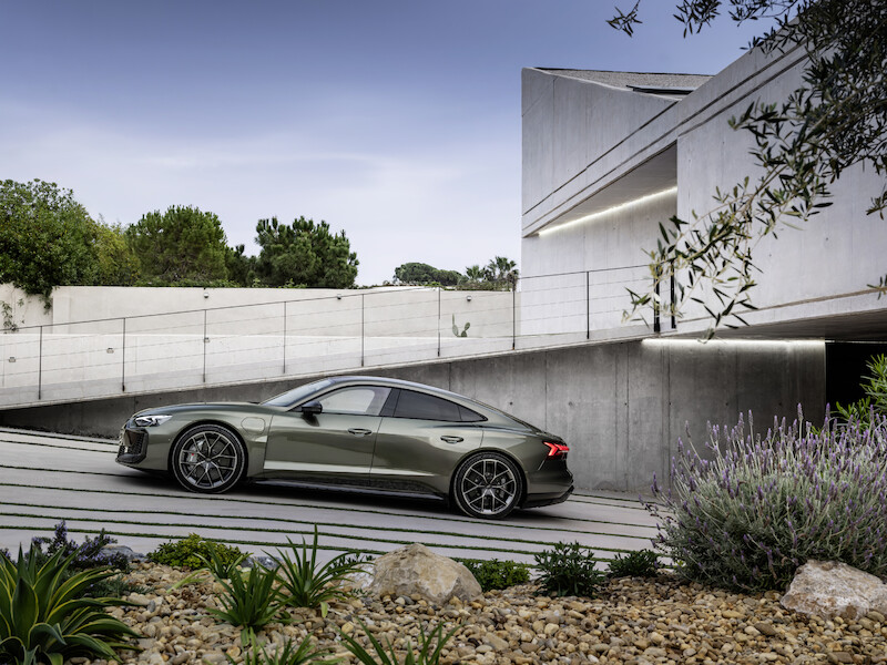 Najmocniejszy produkcyjny samochód Audi: nowe RS e-tron GT performance