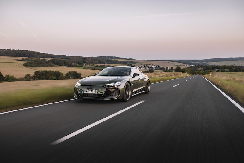 Najmocniejszy produkcyjny samochód Audi: nowe RS e-tron GT performance