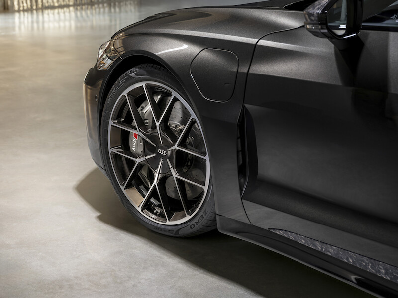 Najmocniejszy produkcyjny samochód Audi: nowe RS e-tron GT performance