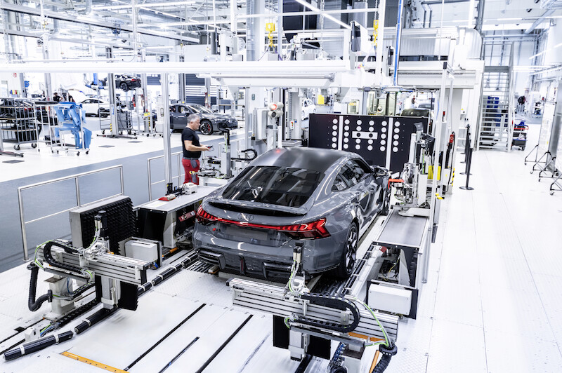 Najmocniejszy produkcyjny samochód Audi: nowe RS e-tron GT performance