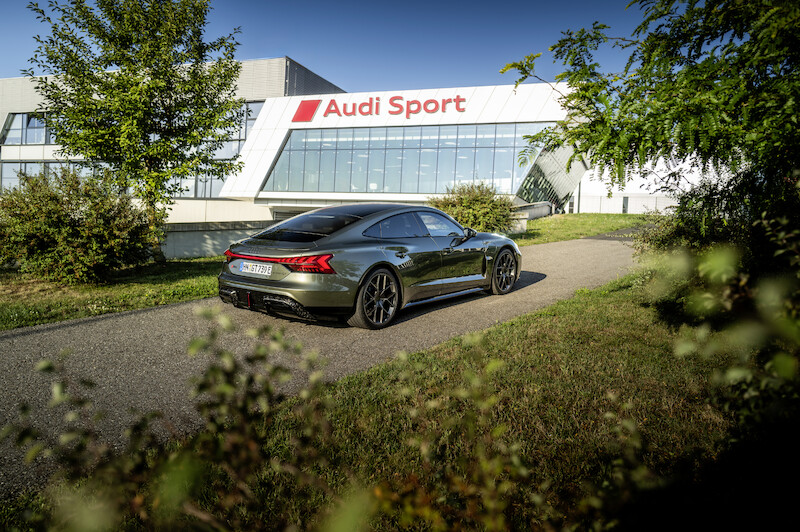 Najmocniejszy produkcyjny samochód Audi: nowe RS e-tron GT performance
