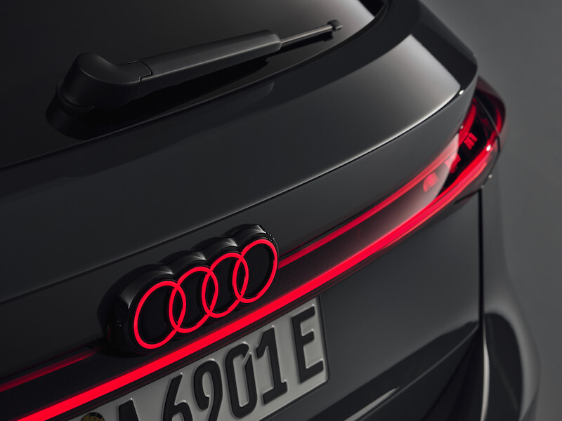 Nowe oblicze segmentu wyższej klasy średniej: Audi A6 e-tron wyznacza nowe standardy w zakresie stylistyki i zasięgu