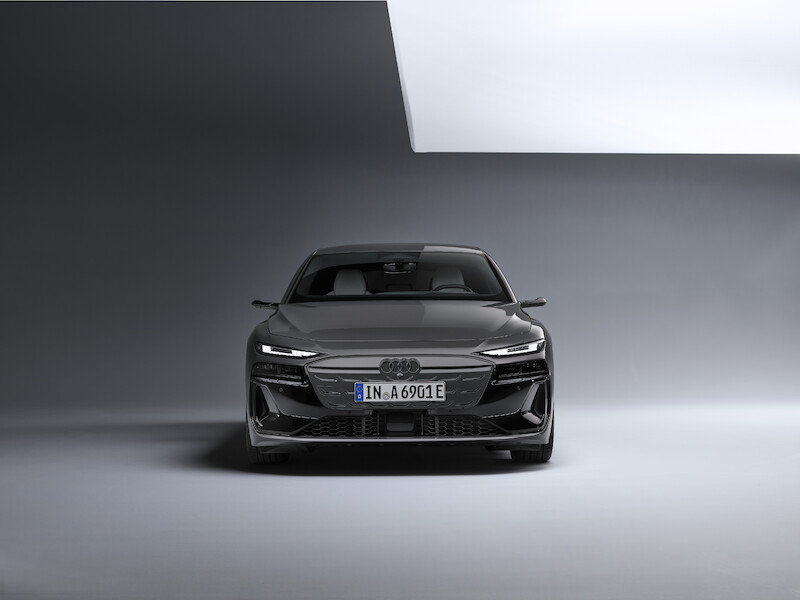 Nowe oblicze segmentu wyższej klasy średniej: Audi A6 e-tron wyznacza nowe standardy w zakresie stylistyki i zasięgu