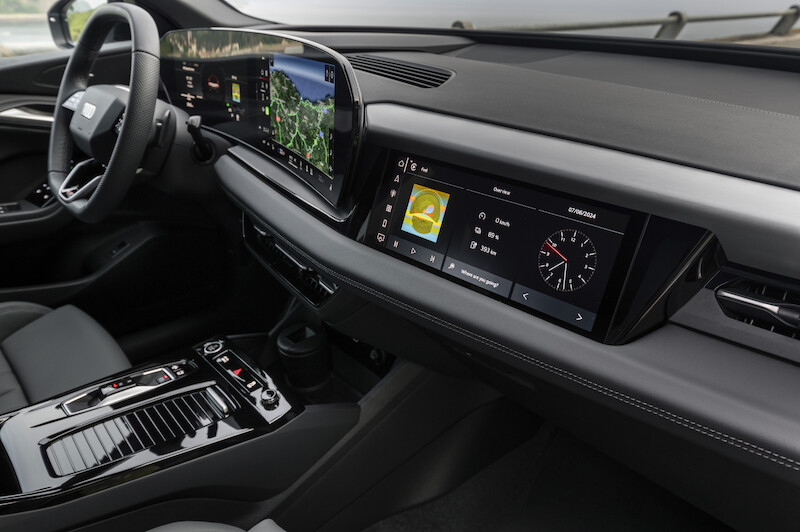 Nowy wymiar technologii w Audi Q6 Sportback e-tron: rewolucyjny wyświetlacz head-up z rozszerzoną rzeczywistością