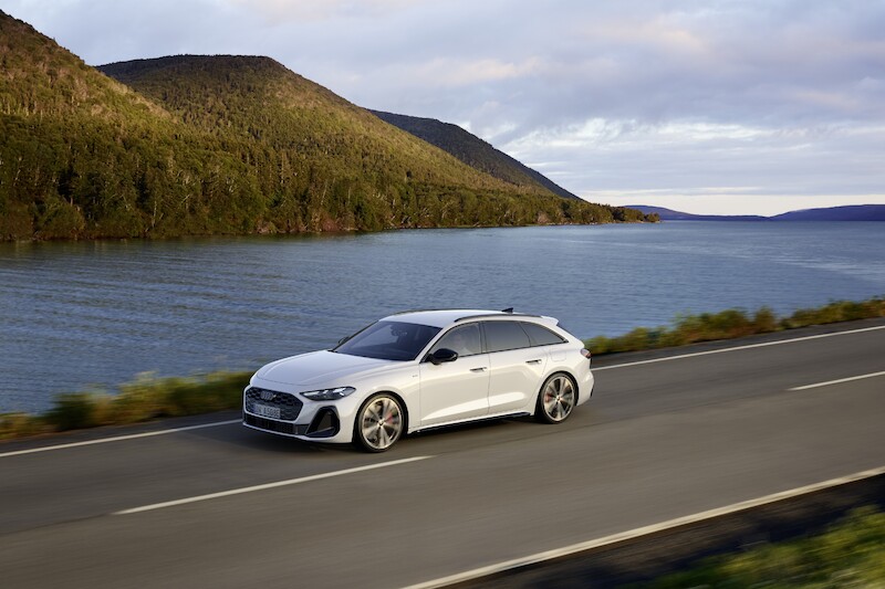Audi A5 w nowych wersjach hybrydowych plug-in łączą dynamikę, wydajność i długi zasięg elektryczny