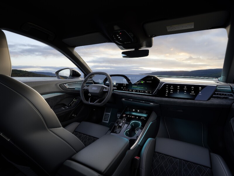 Audi A5 w nowych wersjach hybrydowych plug-in łączą dynamikę, wydajność i długi zasięg elektryczny