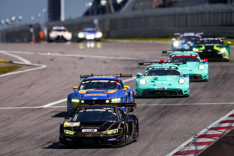 Udany start zespołów klienckich Audi w TCR Europe 2025