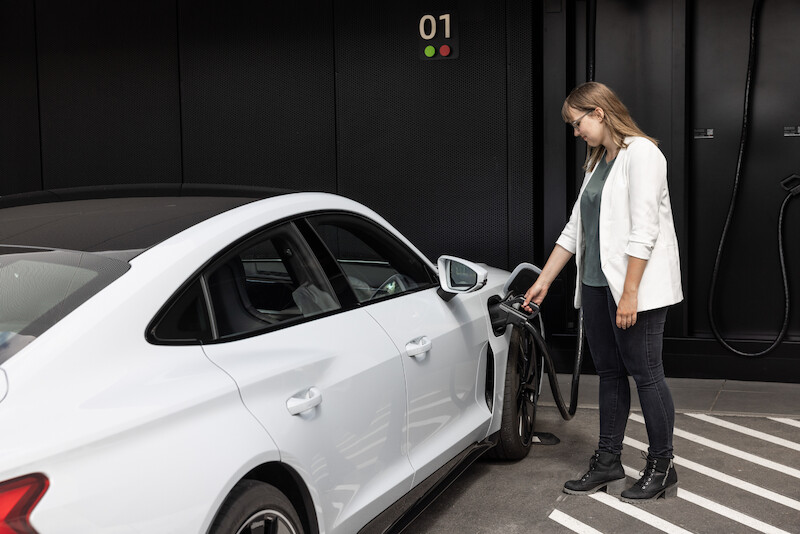 Szybsze ładowanie dzięki inteligentnej technologii Audi  